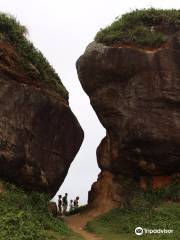Pedra Da Esfinge - Morro Do Paranambuco