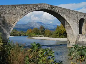 Ponte di Arta