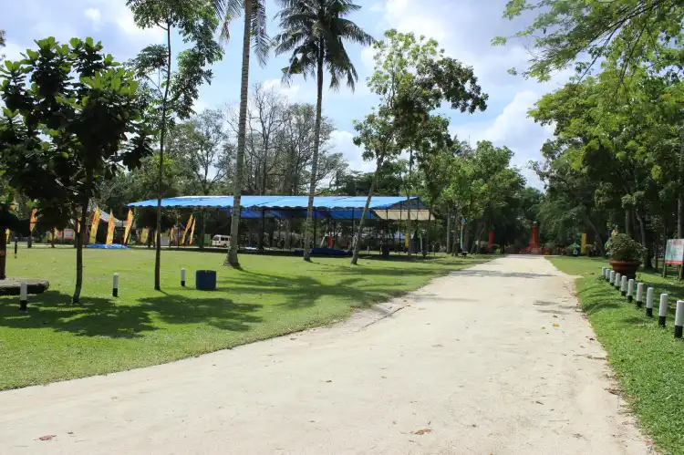 Hotels near UIN Syarif Hidayatullah Jakarta Kampus 3
