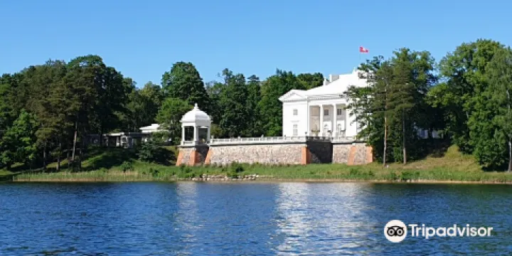 Uzutrakis Manor Estate