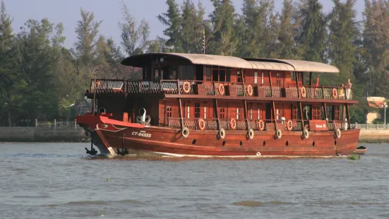 Trans Mekong Cruise