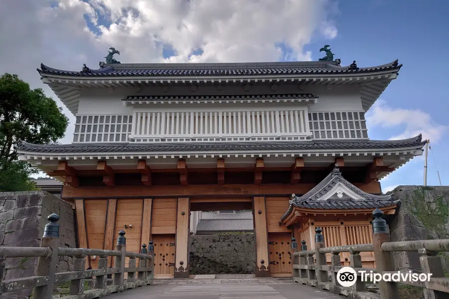 Tsurumaru Castle Ruins