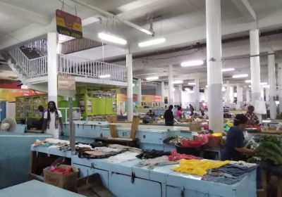 パラマリボ中央市場