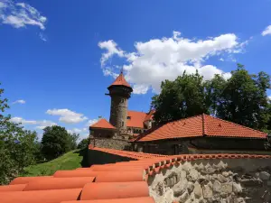 Hnevin Castle