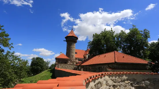 Hnevin Castle