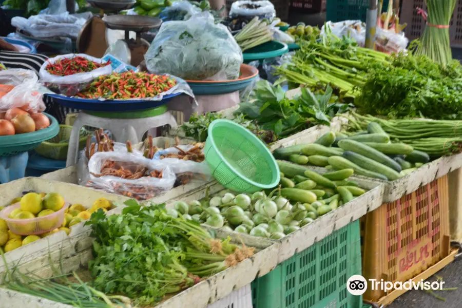 Sunday Market