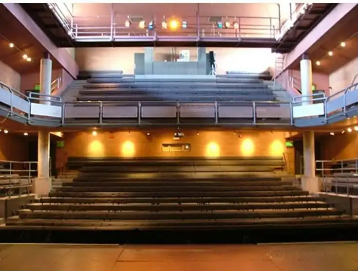Hotels near Bacon Theatre