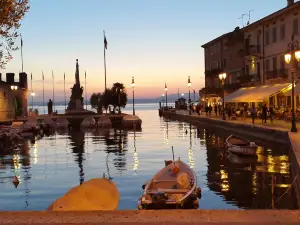 Lungolago di Lazise