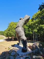 Bear's Stone Monument