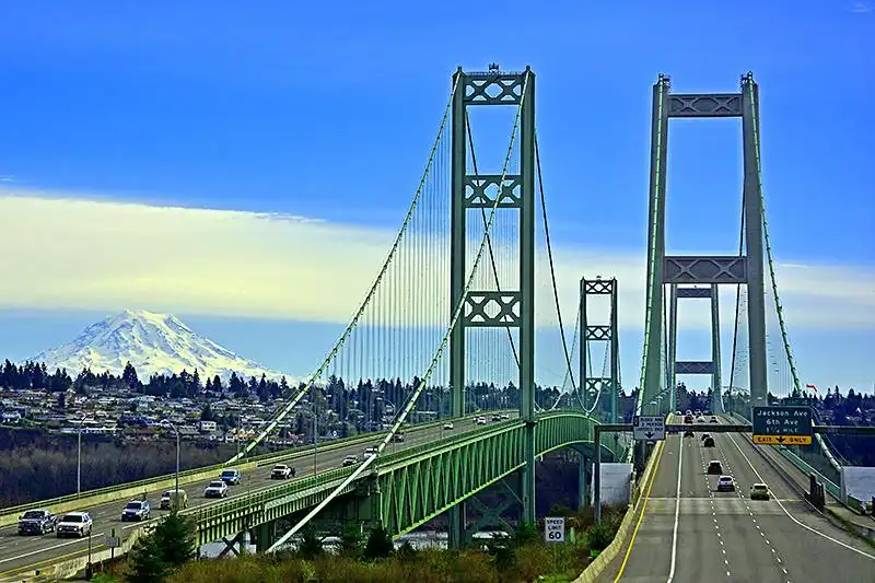 Hotels near Tacoma Narrows Bridge