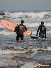 Peak Surf School Surfcamp Cantabria