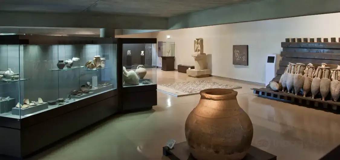 Hotels near Musée archéologique Henri-Prades