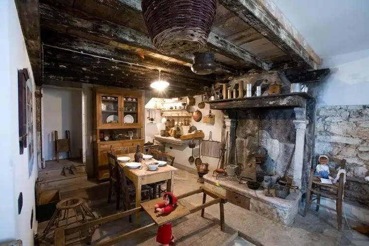 Hotels in Lusiana Conco