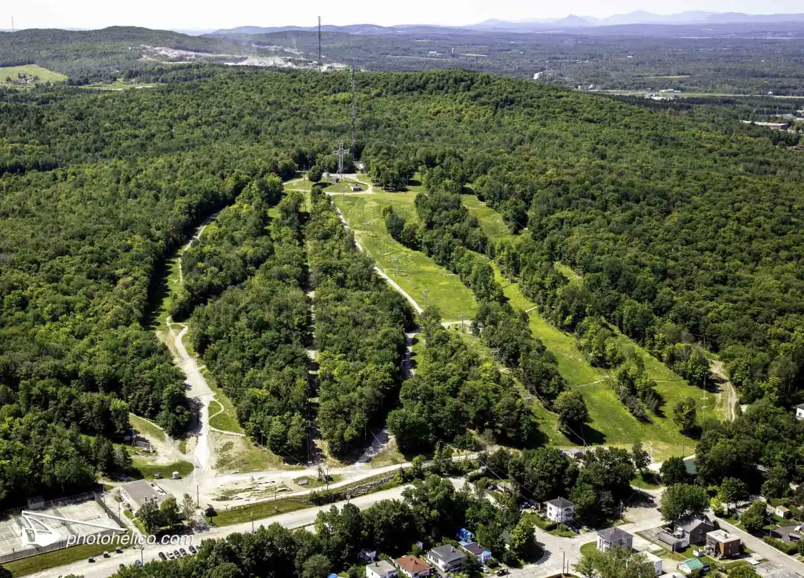 Hotels near Mont-Bellevue Park