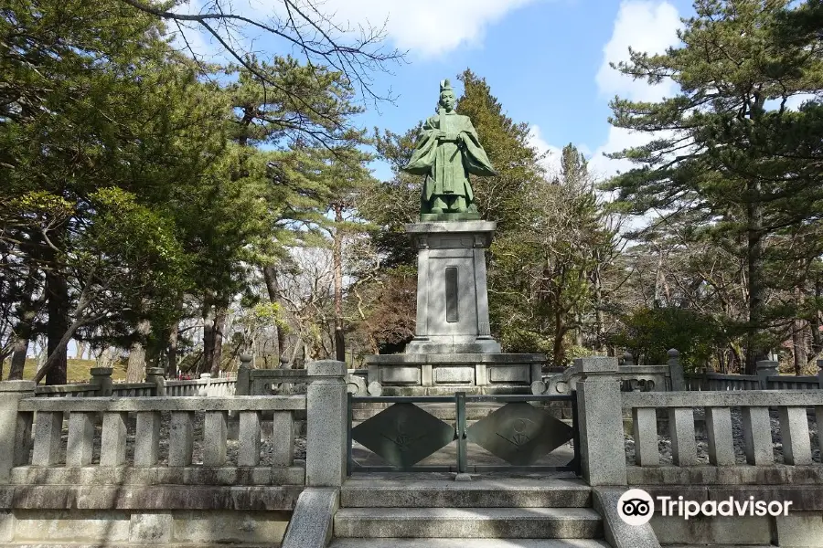 Satake Yoshitaka Statue