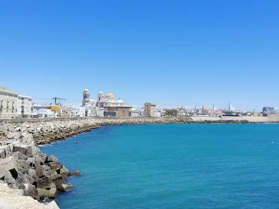 Hotels near Playa de La Caleta