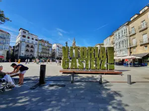 Plaza de la Virgen Blanca