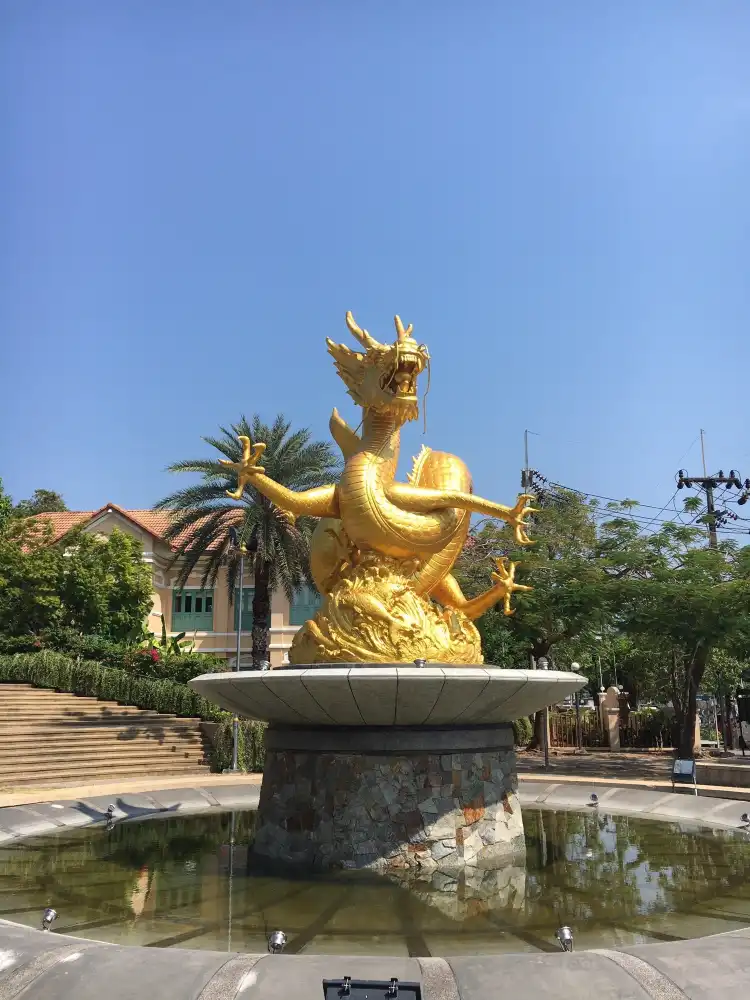Hotel dekat Wat Chaeng Ban Nong Saeng