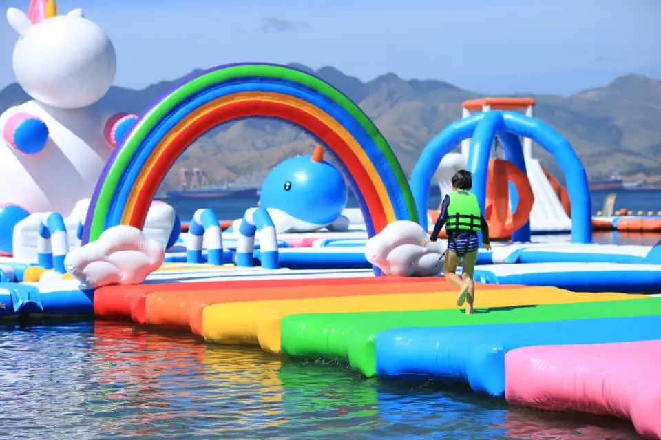 1_Inflatable Island