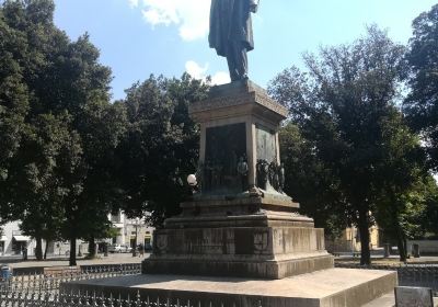 Monumentto a Ubaldino Peruzzi