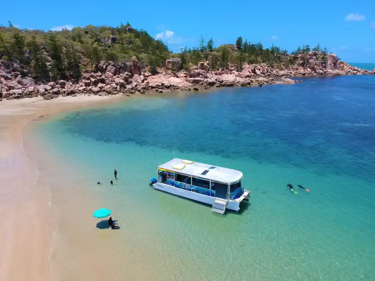 Các khách sạn ở Nelly Bay