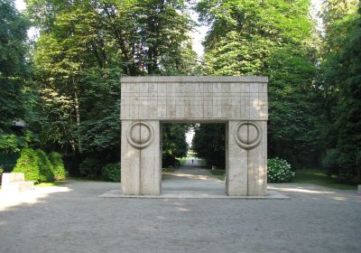 The Gate Of The Kiss