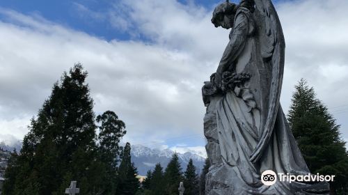 Queenstown Cemetery