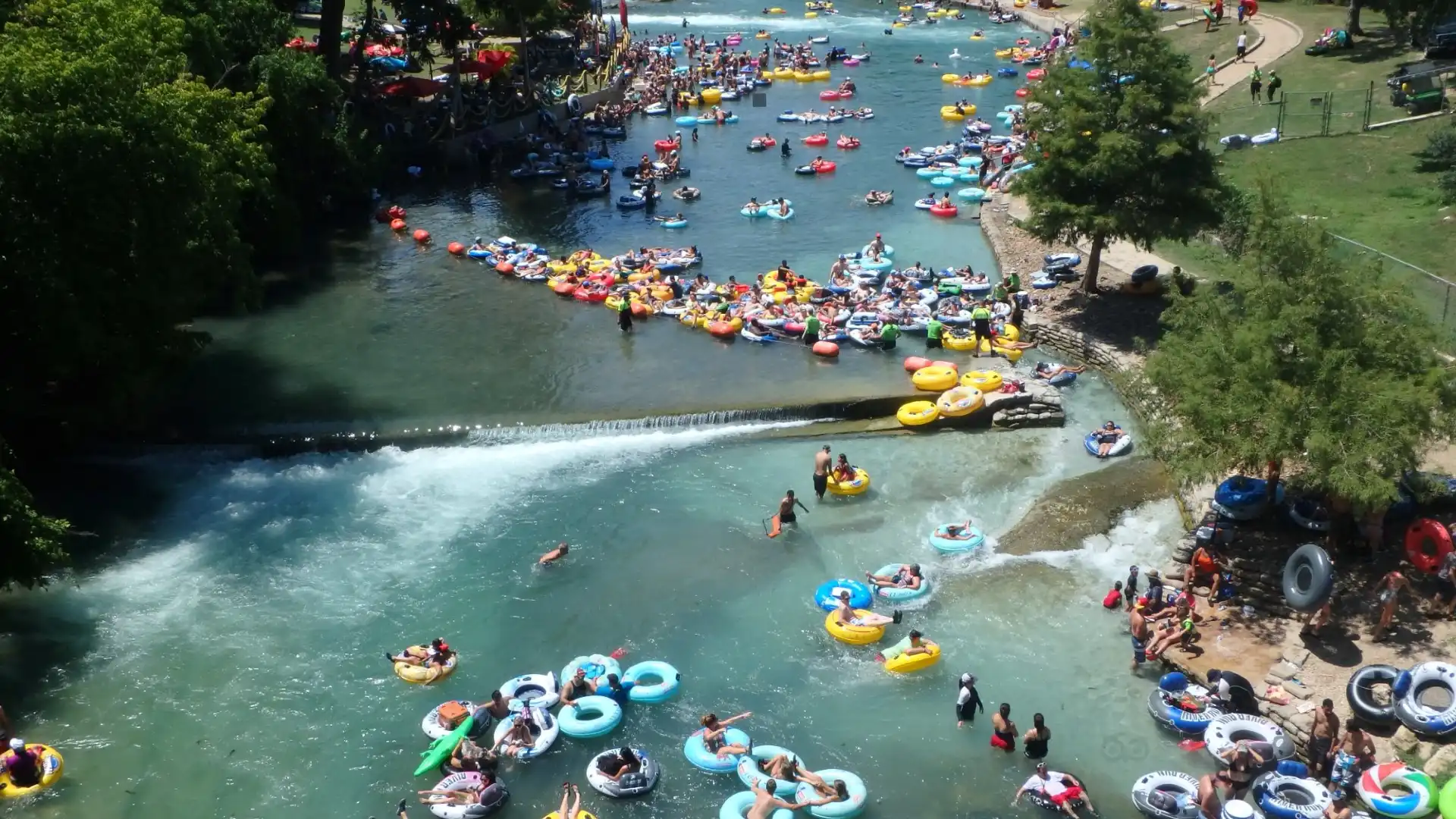 Hotels near Comal River