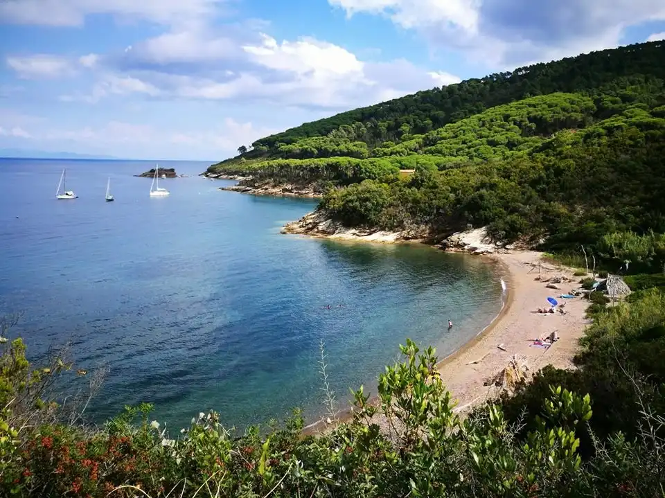 Hotels near Spiaggia di Malpasso