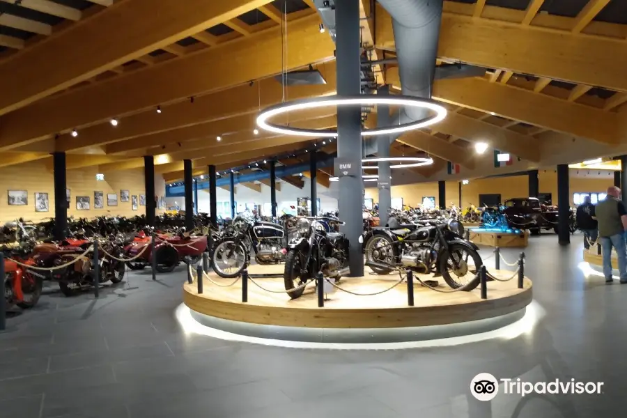 TOP Mountain Motorcycle Museum Crosspoint