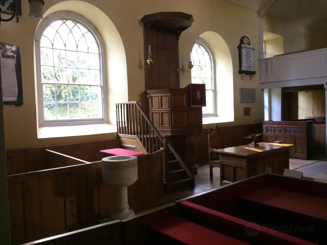 East Church 주변 호텔
