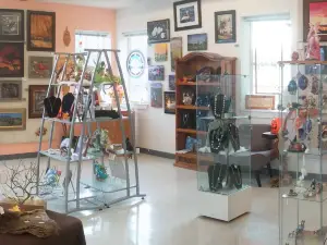 Two Rivers Art Gallery & Gift Shop