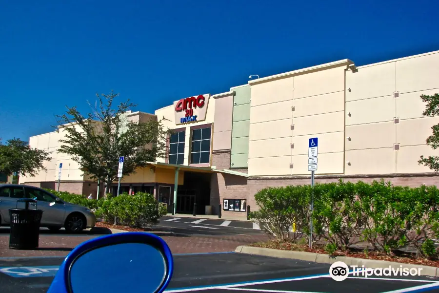 AMC Woodlands Square 20