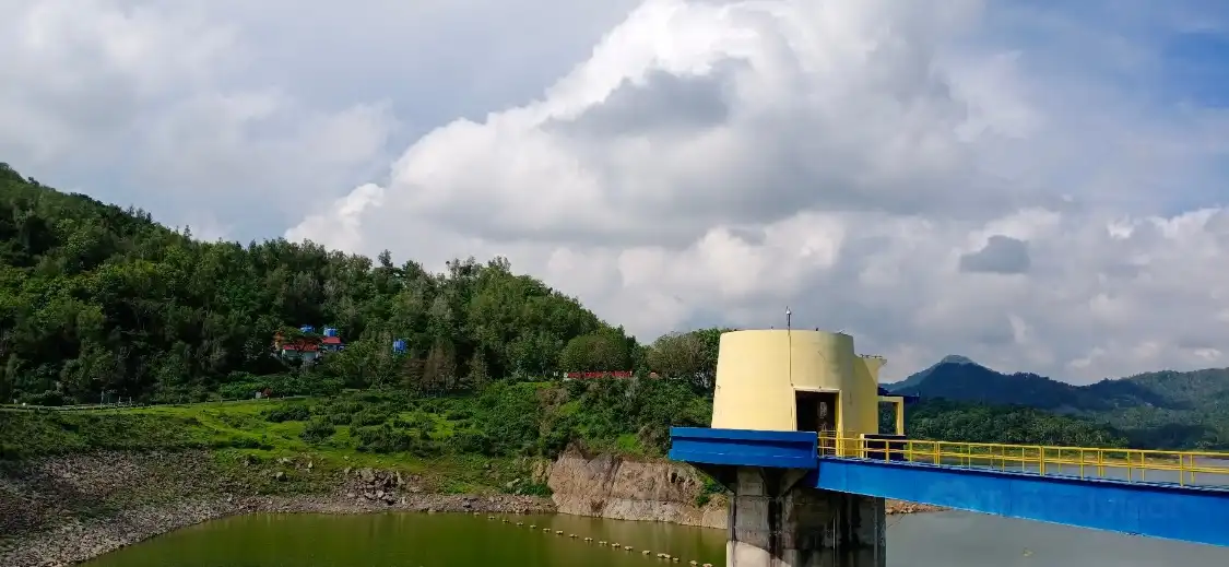 Hotel dekat Waduk Sermo