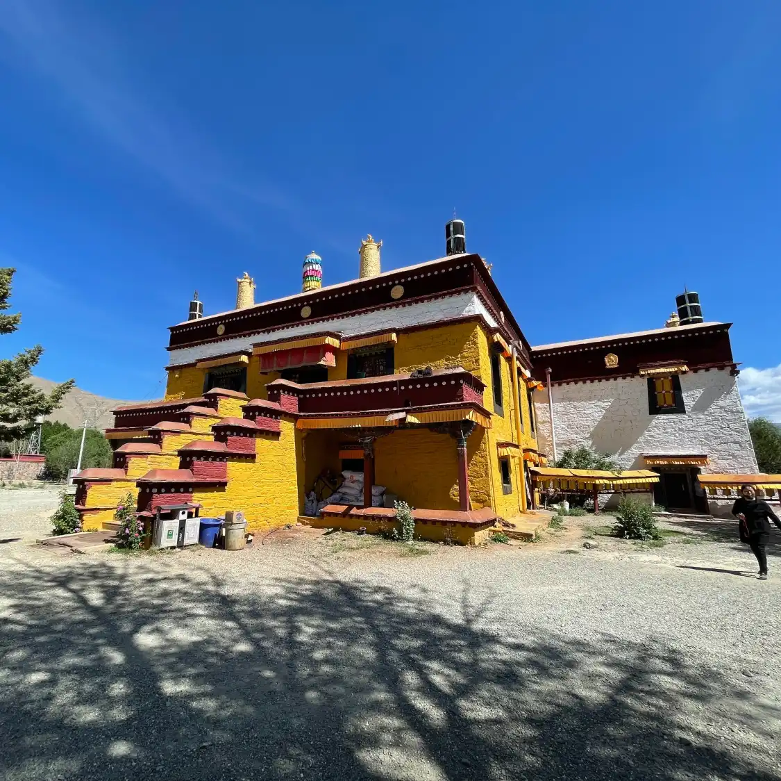 Hotels near Zhatang Temple