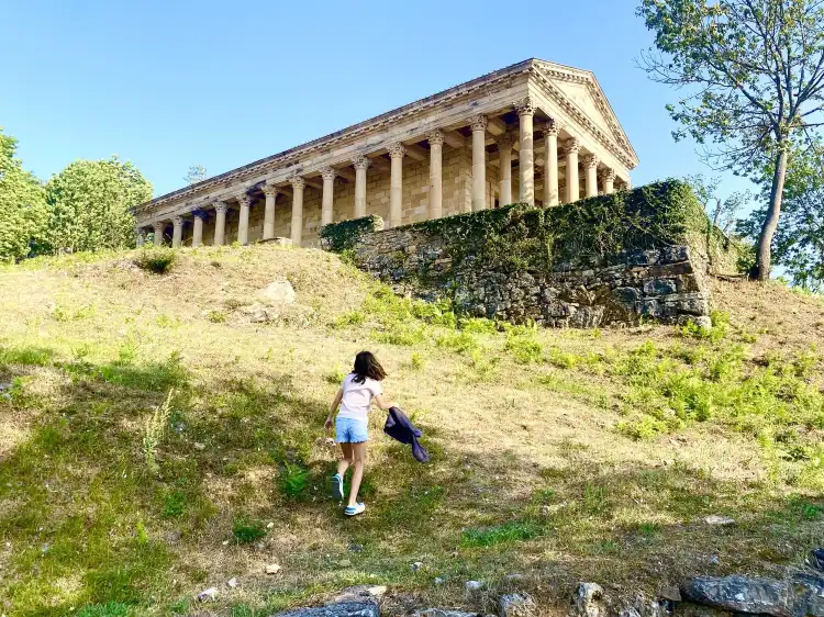 Các khách sạn ở Arenas de Iguna