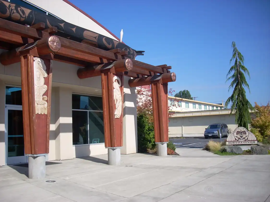 Отели рядом с достопримечательностью «Elwha Klallam Heritage Training Center»