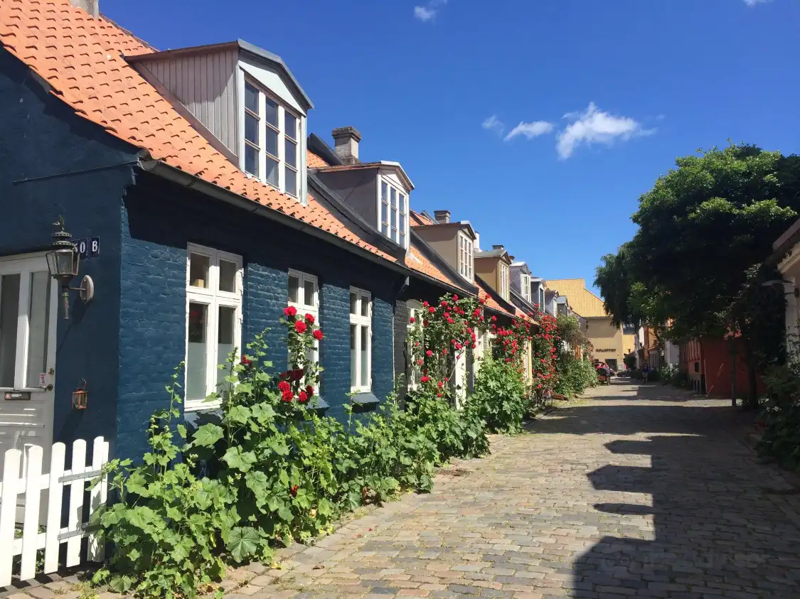 Hotels near Møllestien