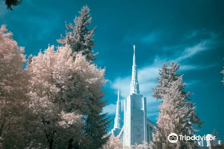 Portland Temple Visitors' Center