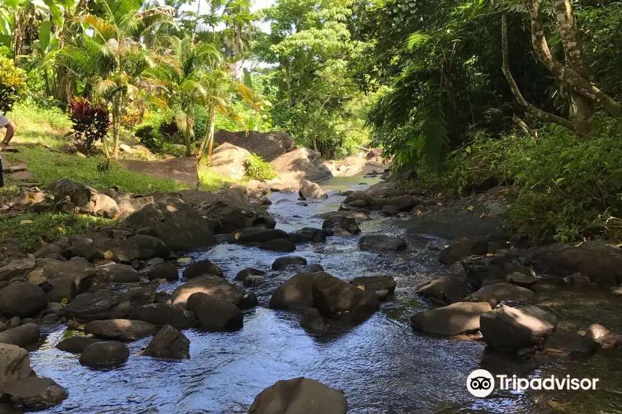 Nakawaga Waterfall