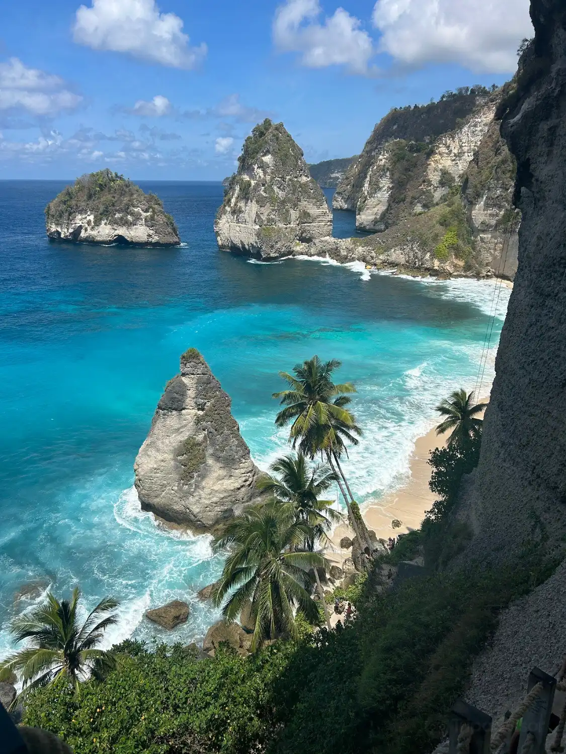 Hotels near Diamond Beach