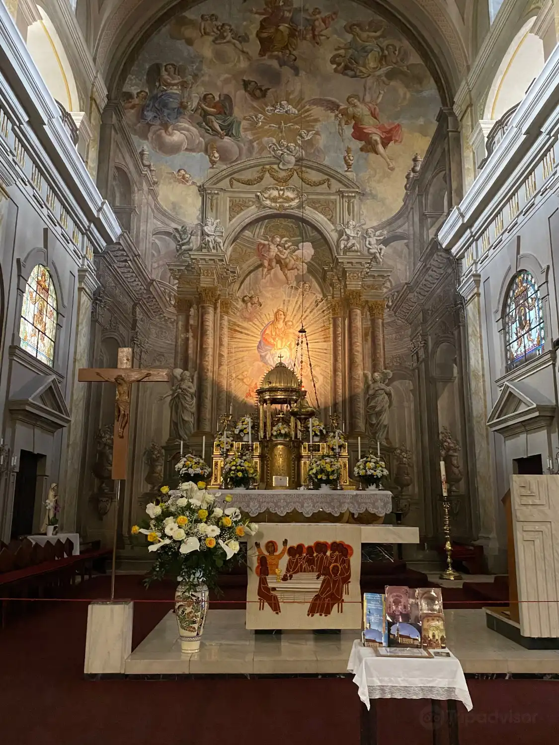 Hotel in zona Biserica Romano Catolica