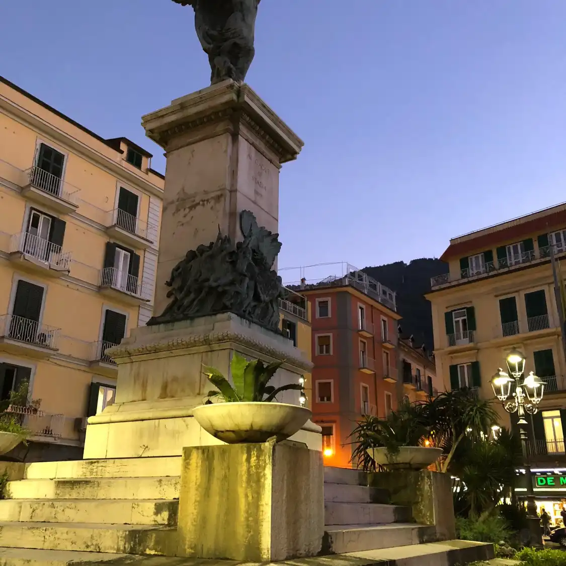 Hotels near Monumento ai Caduti