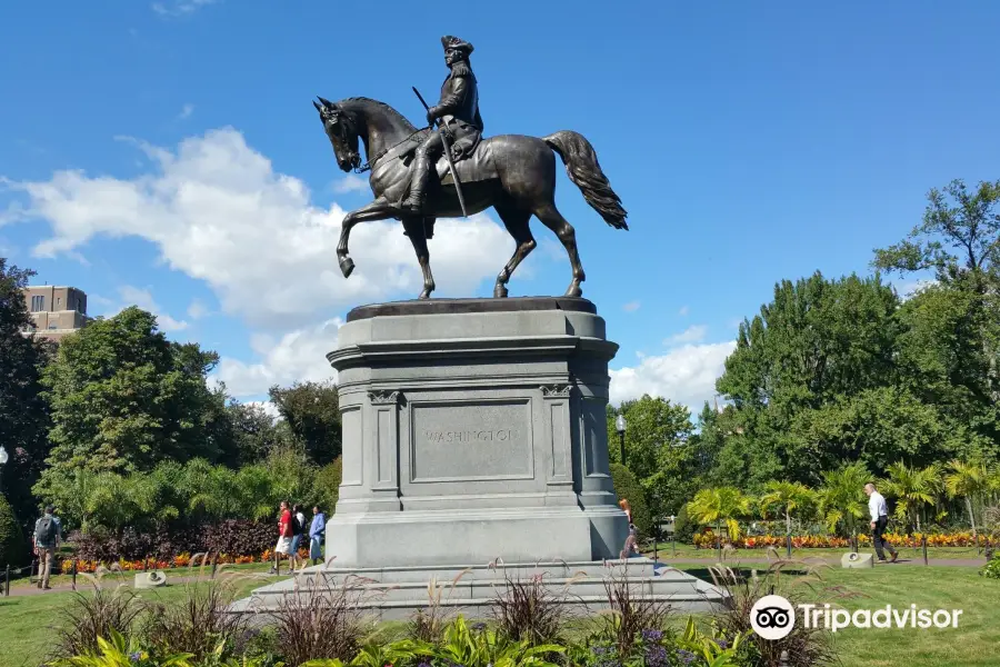 George Washington Statue