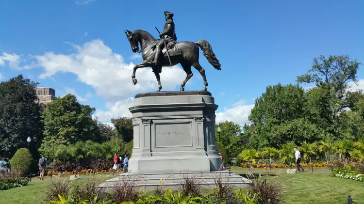 Hotels in der Nähe von George Washington Statue