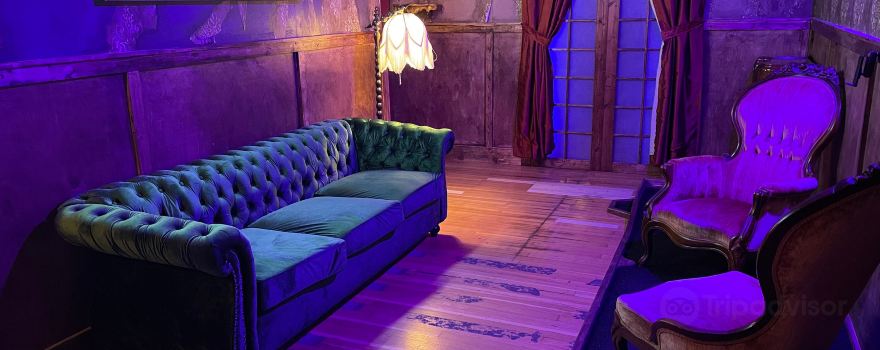 Haunted Manor: Mini-Golf + Ping Pong Lounge