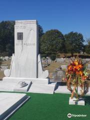 Hank Williams Memorial & Gravesite