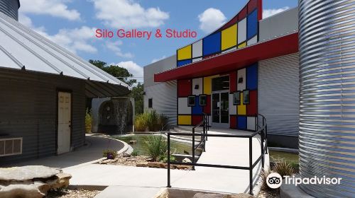 Silo Gallery & Glass Studios