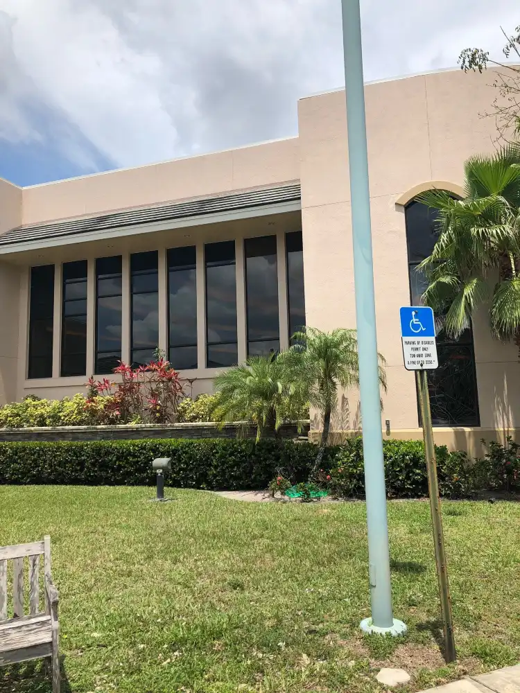 Publix Super Market at Parkland Commons附近的飯店