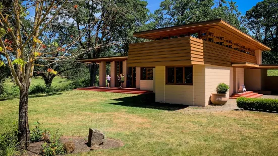 The Gordon House by Frank Lloyd Wright